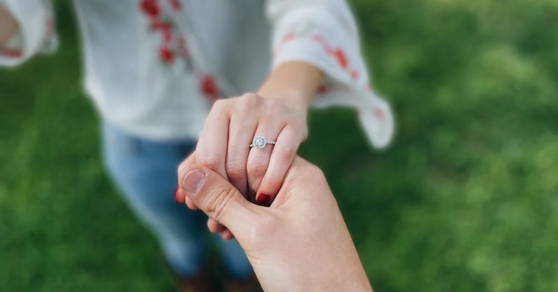 Which Hand Does the Engagement Ring Go On?