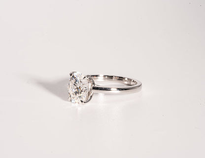 2.0 CT Oval Moissanite Solitaire Engagement Ring - farrellouise