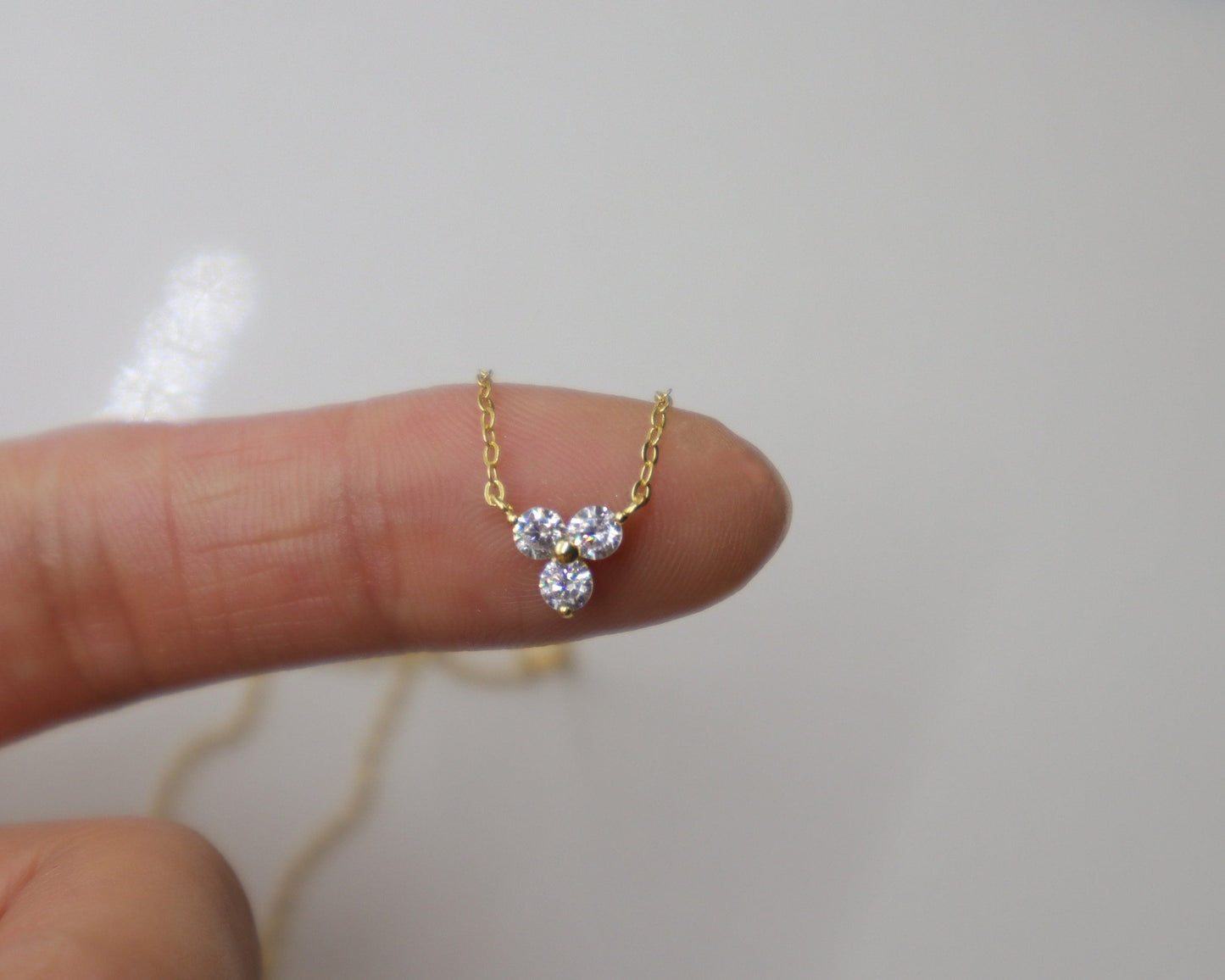 0.30 Carats Round Cut Moissanite Clover flower Necklace