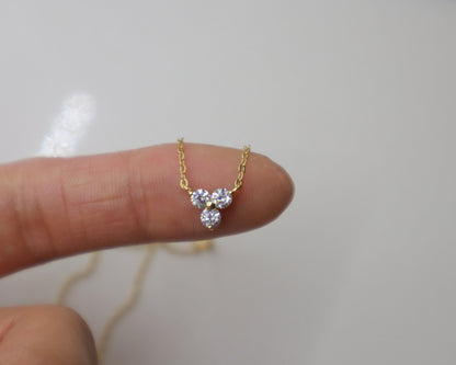 0.30 Carats Round Cut Moissanite Clover flower Necklace