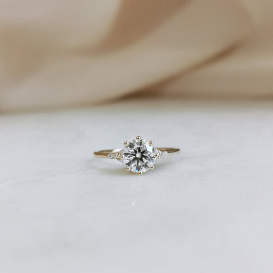 1.0 CT Round Shaped Moissanite Cluster Engagement Ring 1