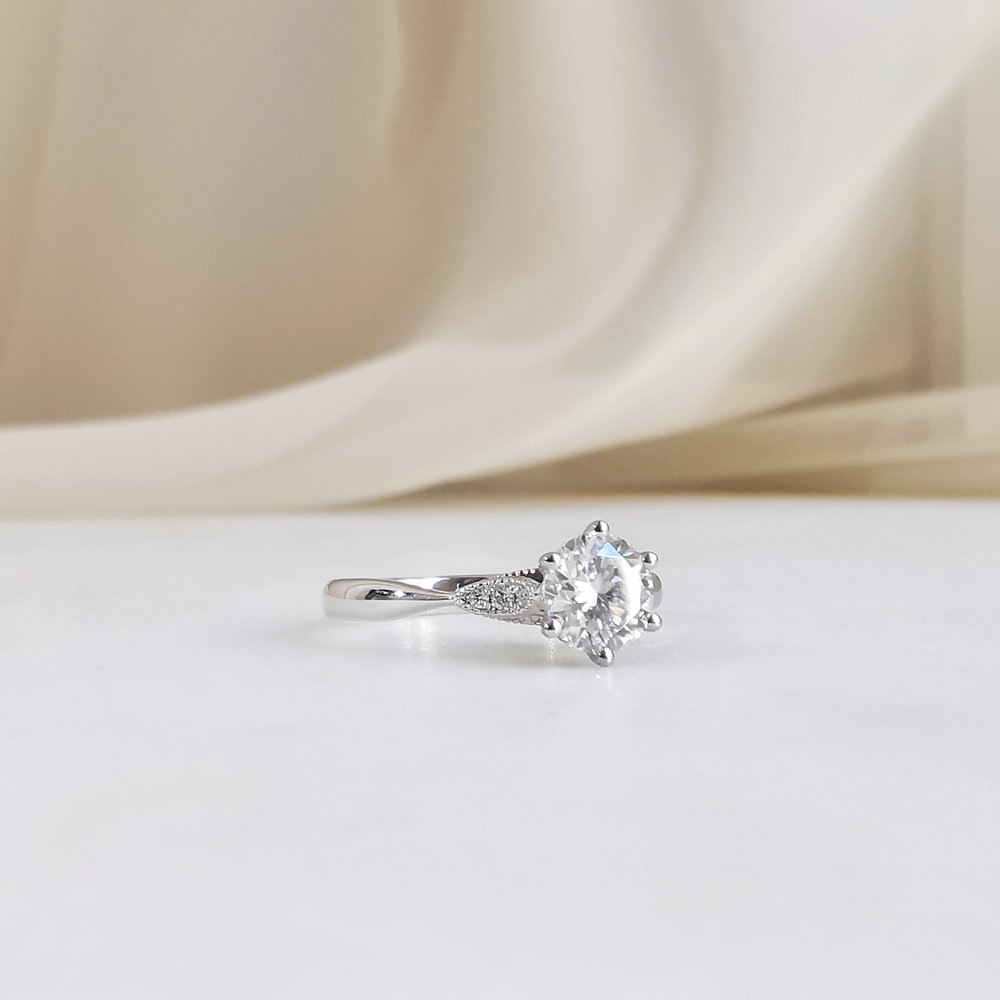 0.80 CT Round Shaped Moissanite Solitaire Engagement Ring 4